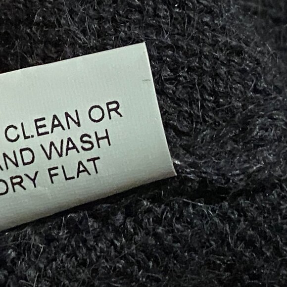 (10) Quiet Luxury Minimalist Whimsigoth Preppy Academia Alpaca Wool Sweater XL - Picture 8 of 8